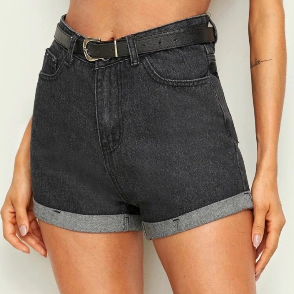 NWOT Black Mom Shorts